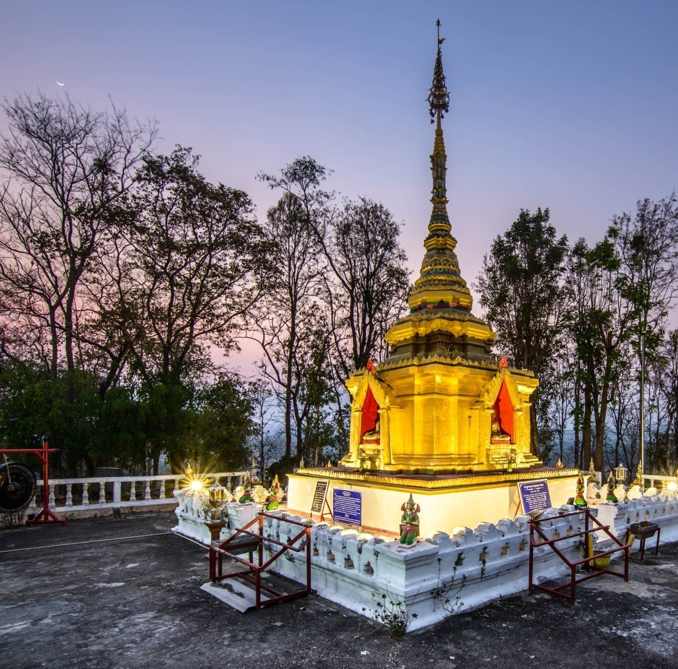 วัดพระธาตุดอยกาหลง